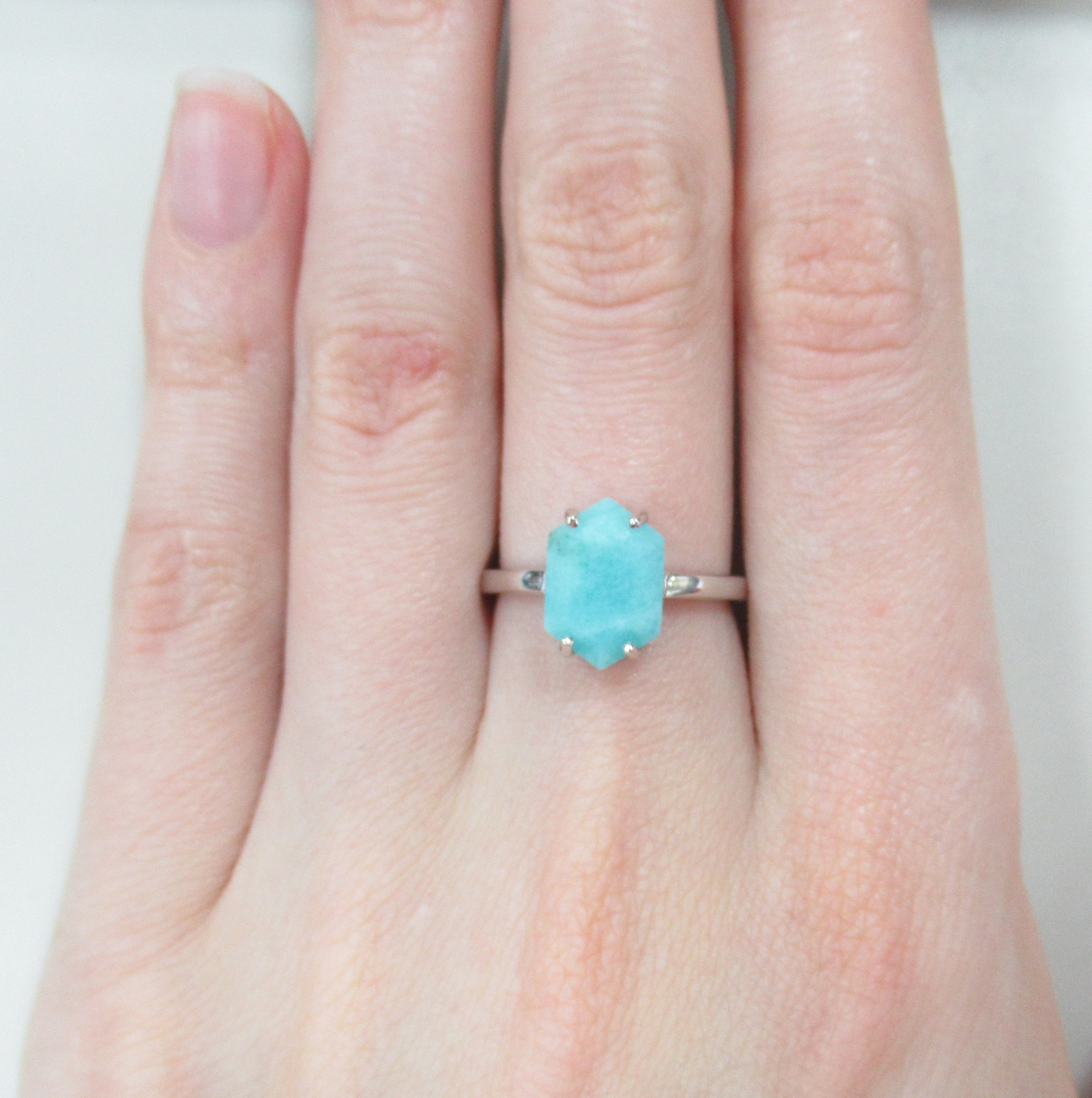 Серебряное кольцо с амазонитом